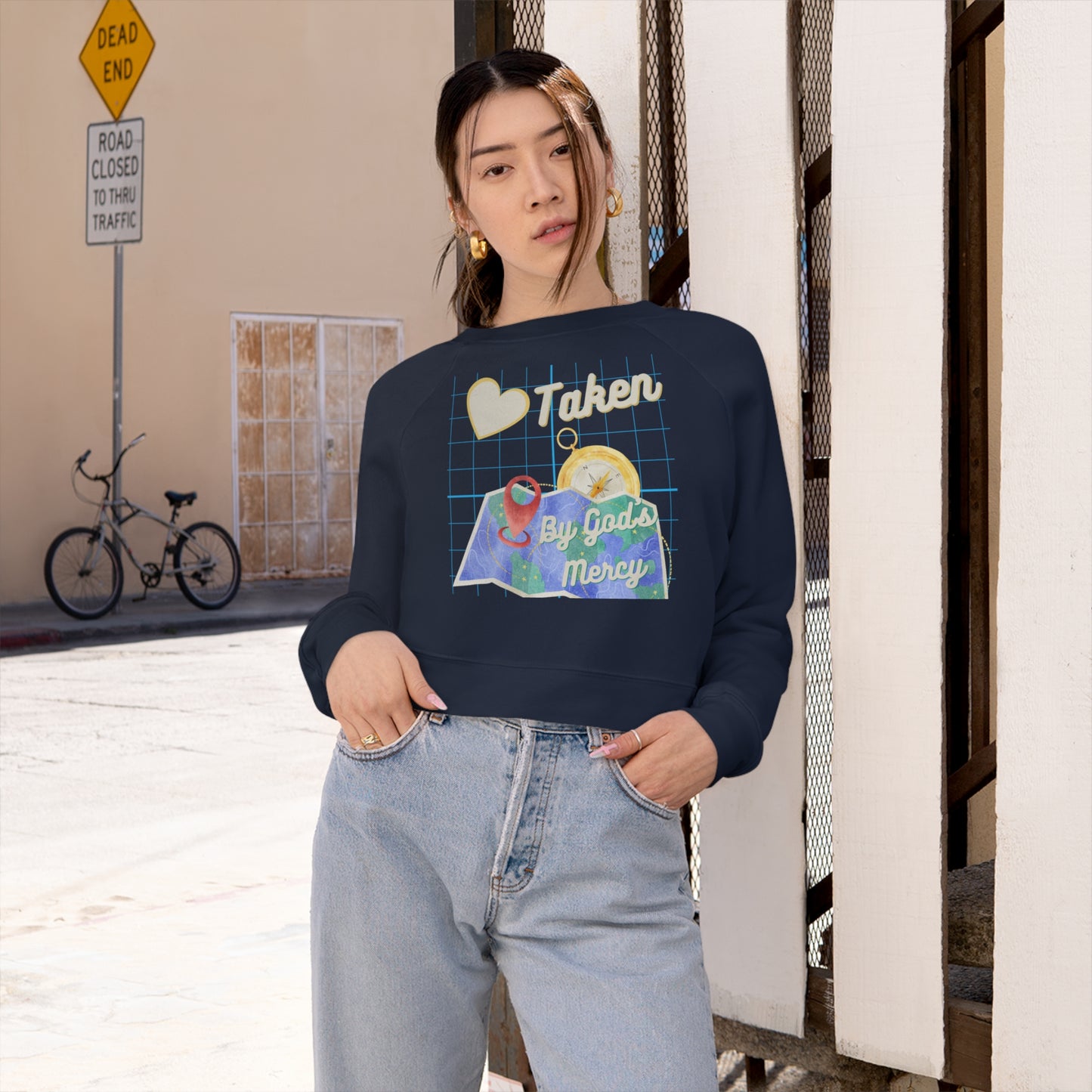 Taken Women's Cropped Fleece Pullover